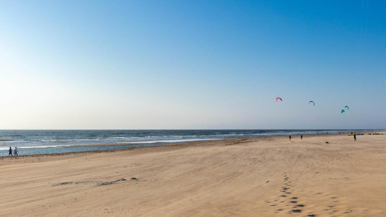 Strandhuis Aan Zee Noordwijk Eksteriør billede